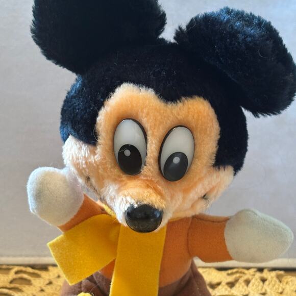 Vintage Mickey Mouse A Christmas Carol Plush Toy Collectible Series Disney 80s - Picture 1 of 9